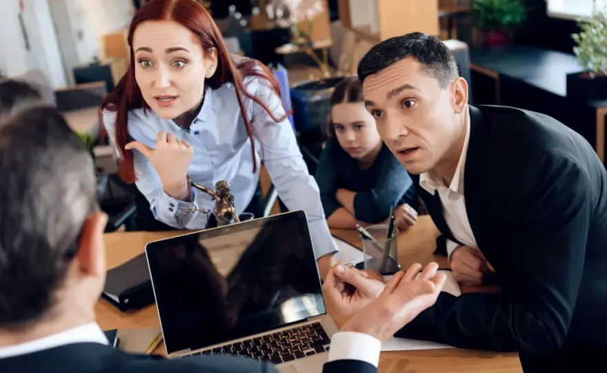 Jak ukarać męża za kłamstwa? Skuteczne konsekwencje